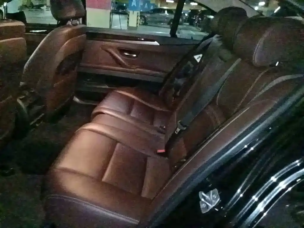 BMW 5 Series — миниатюра 15
