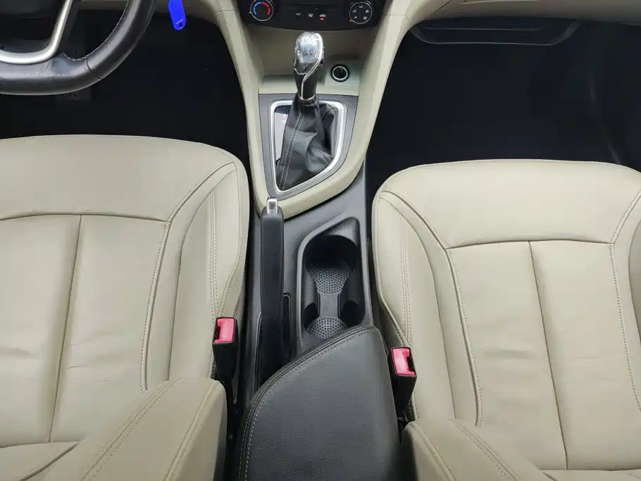 Buick Excelle — миниатюра 16