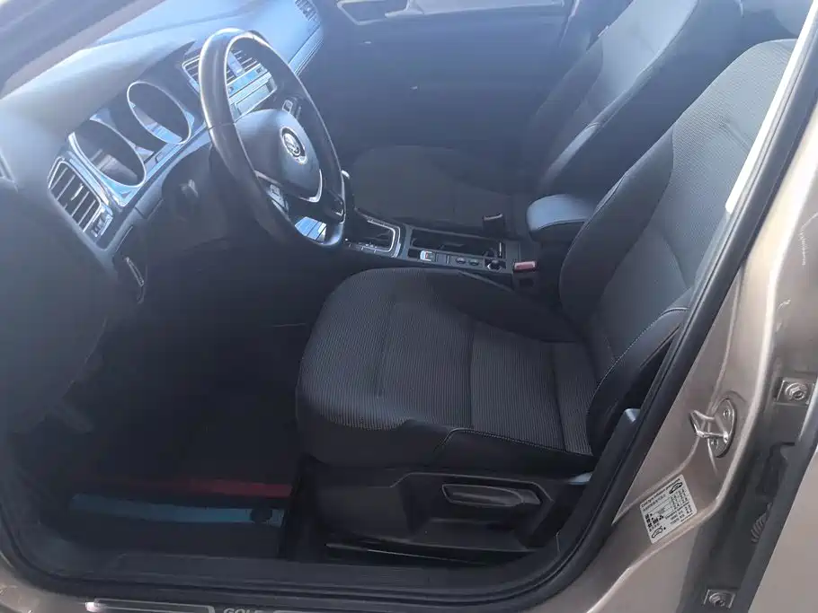 Volkswagen Golf — миниатюра 9