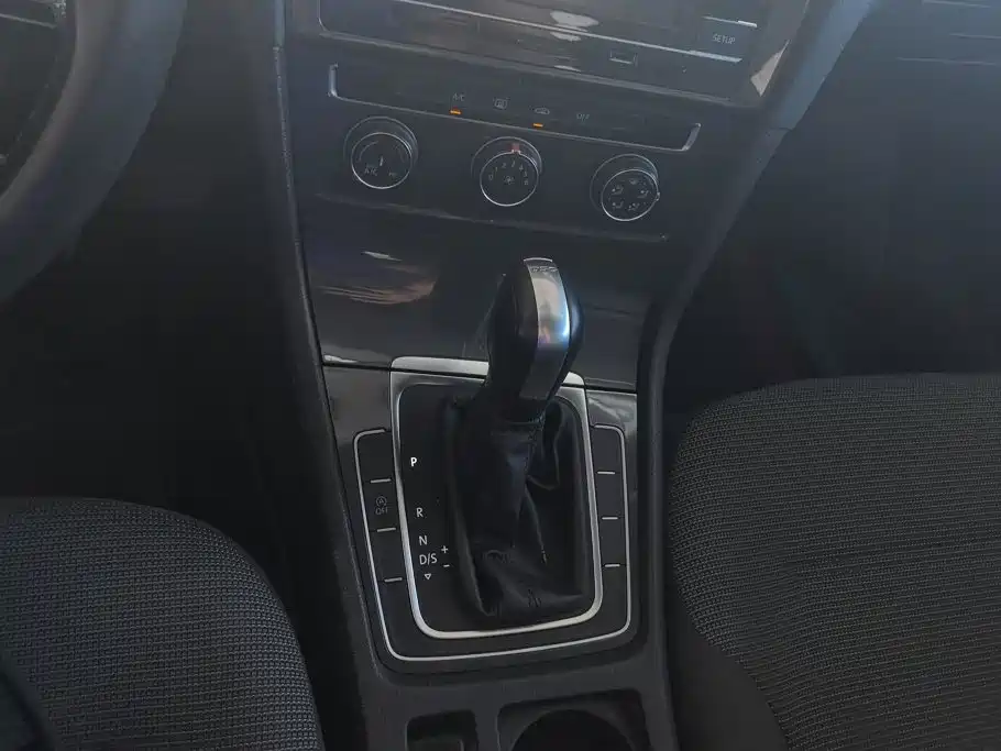 Volkswagen Golf — миниатюра 16