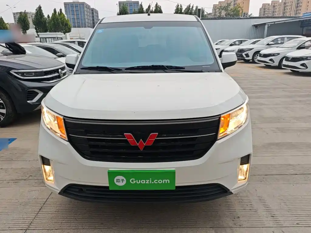 Wuling Hongguang PLUS — миниатюра 3