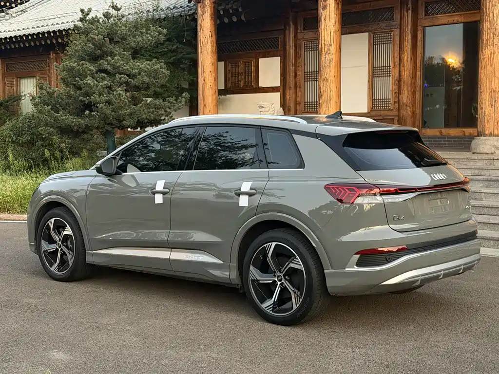 Audi Q4 e-tron — миниатюра 6
