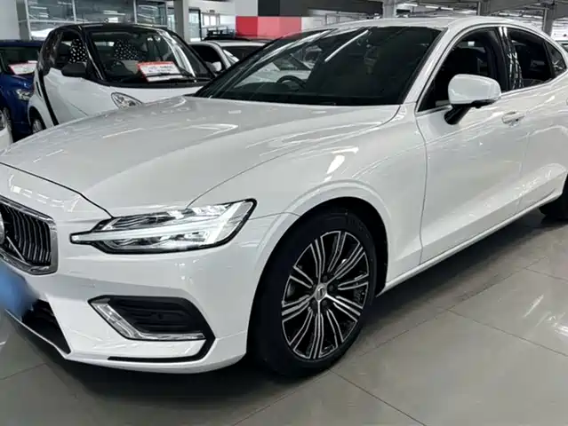 VOLVO  S60