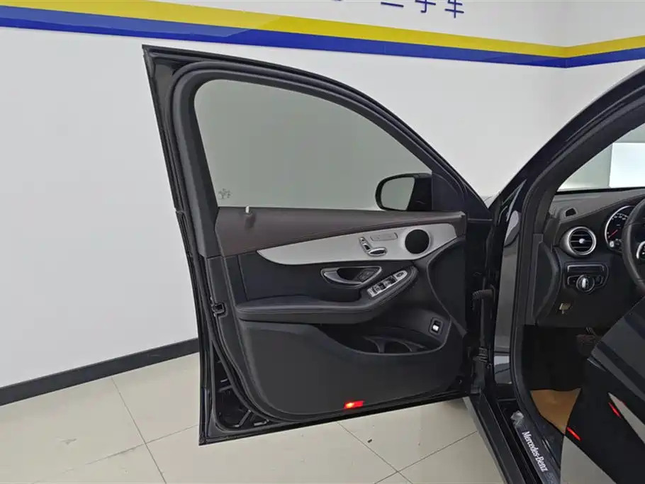 Mercedes-Benz GLC 2021 GLC 260 L 4MATIC