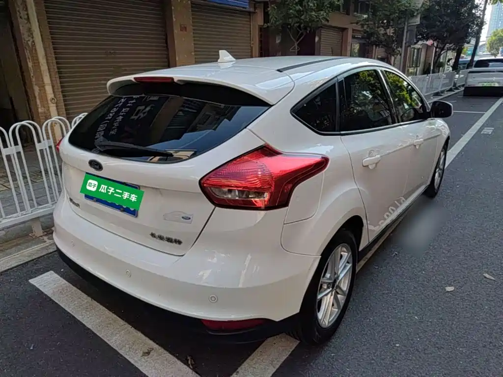 Ford Focus — миниатюра 7