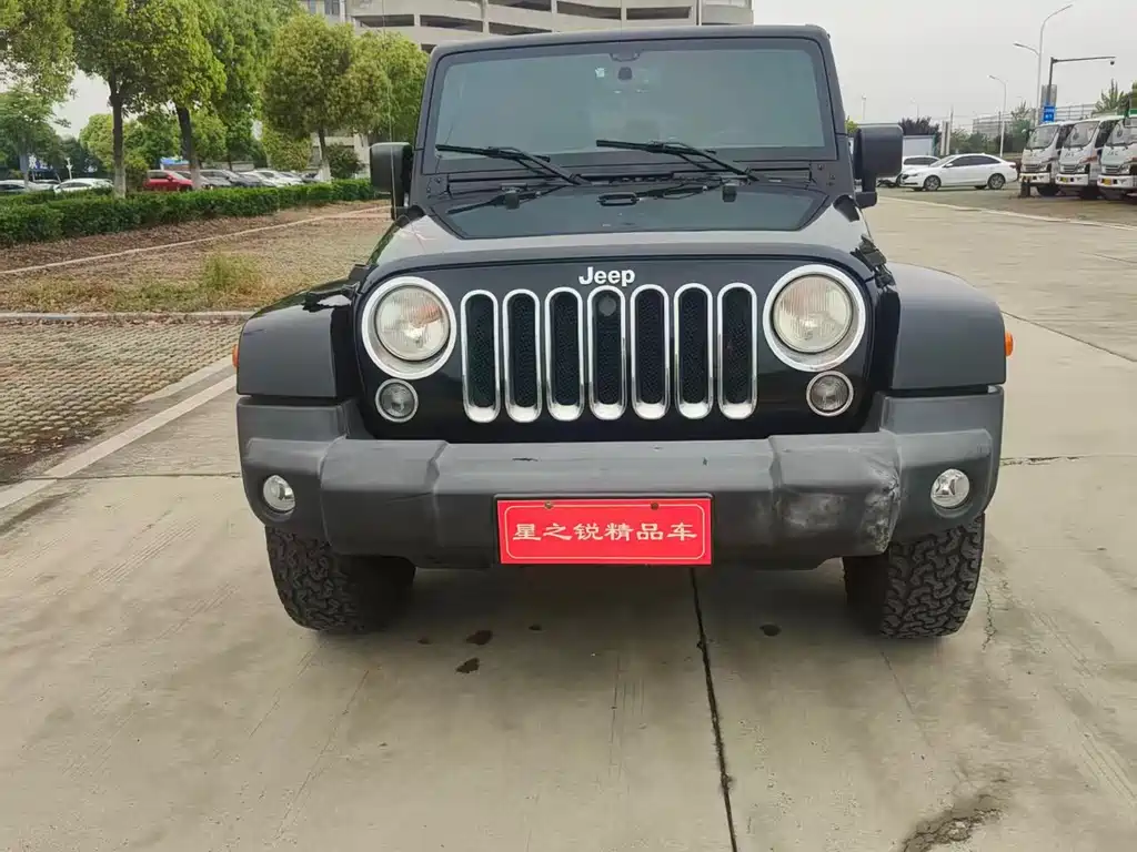 Купить Jeep Wrangler