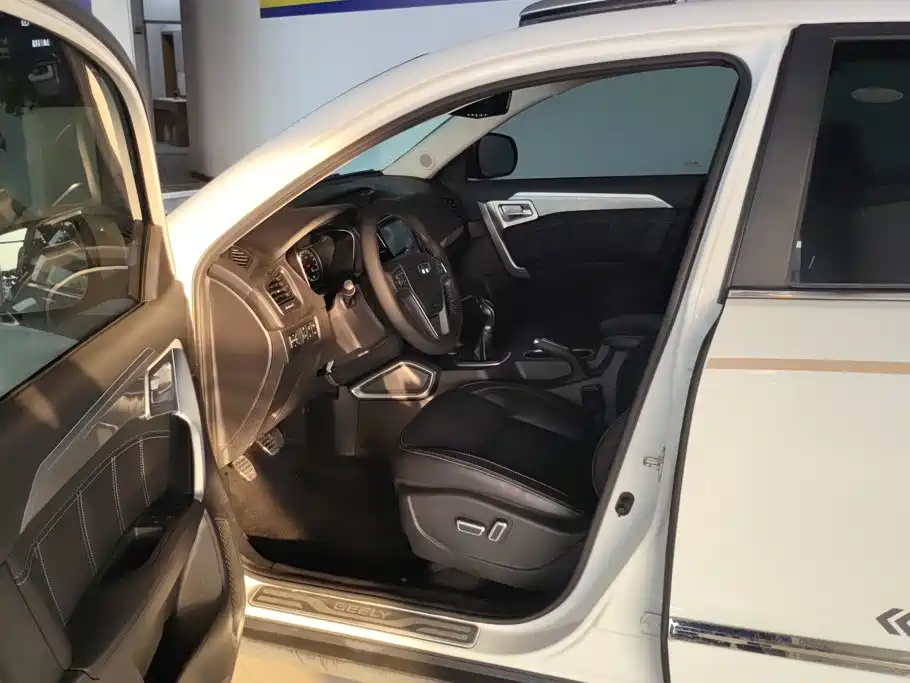 Geely Vision X6 — миниатюра 9