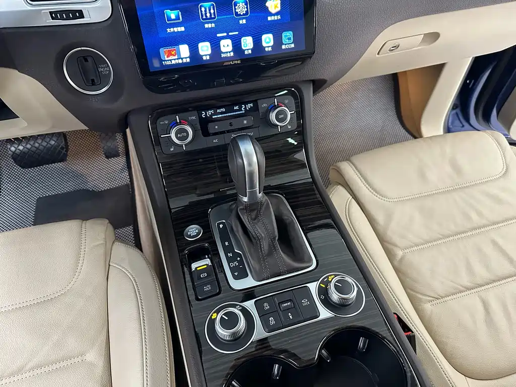 Volkswagen Touareg — миниатюра 20