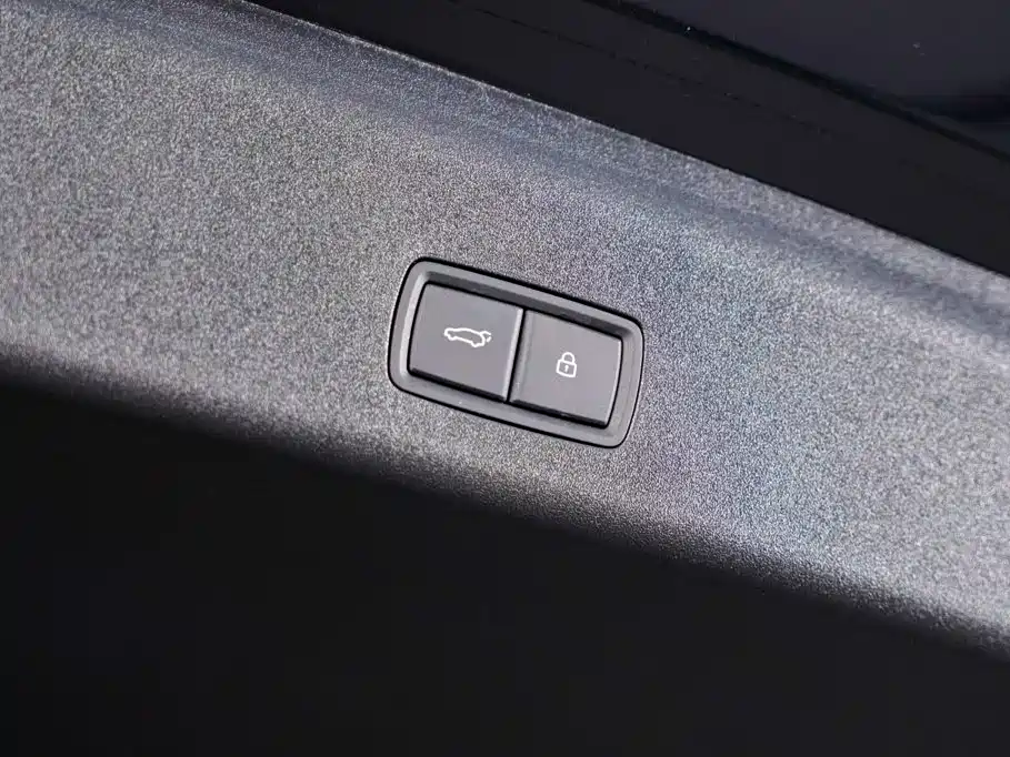 Li Auto Li i8 — миниатюра 35