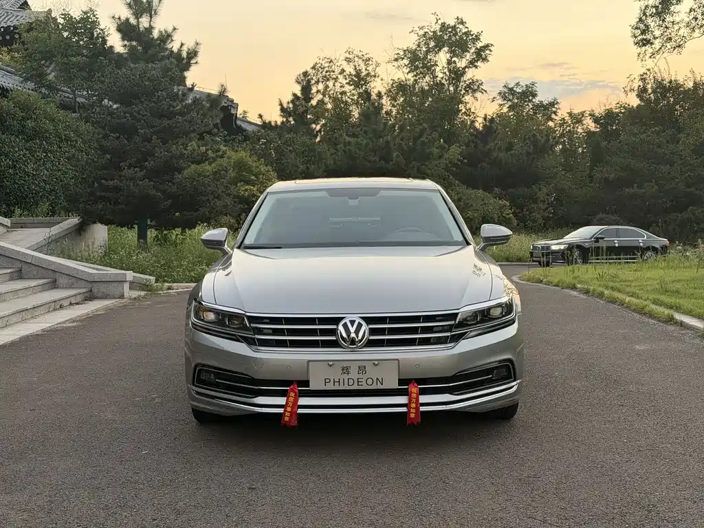 Volkswagen Phideon — миниатюра 2