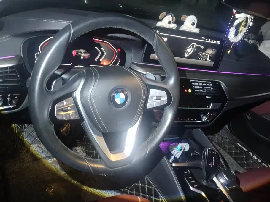 BMW 5 Series — миниатюра 11