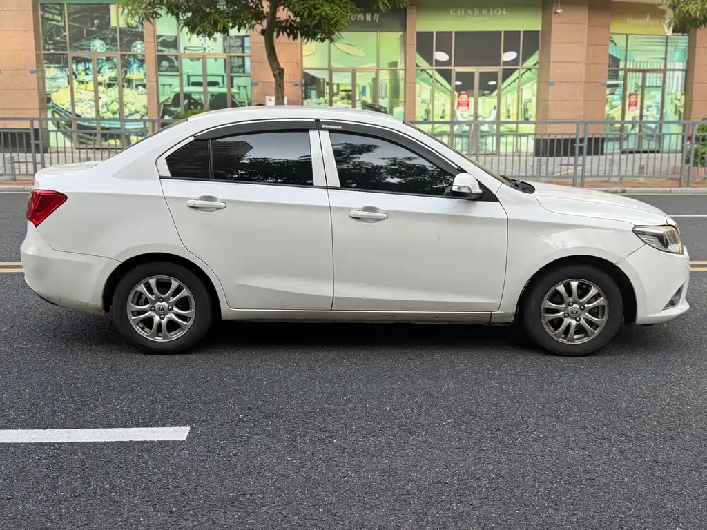 Changan V3 — миниатюра 4