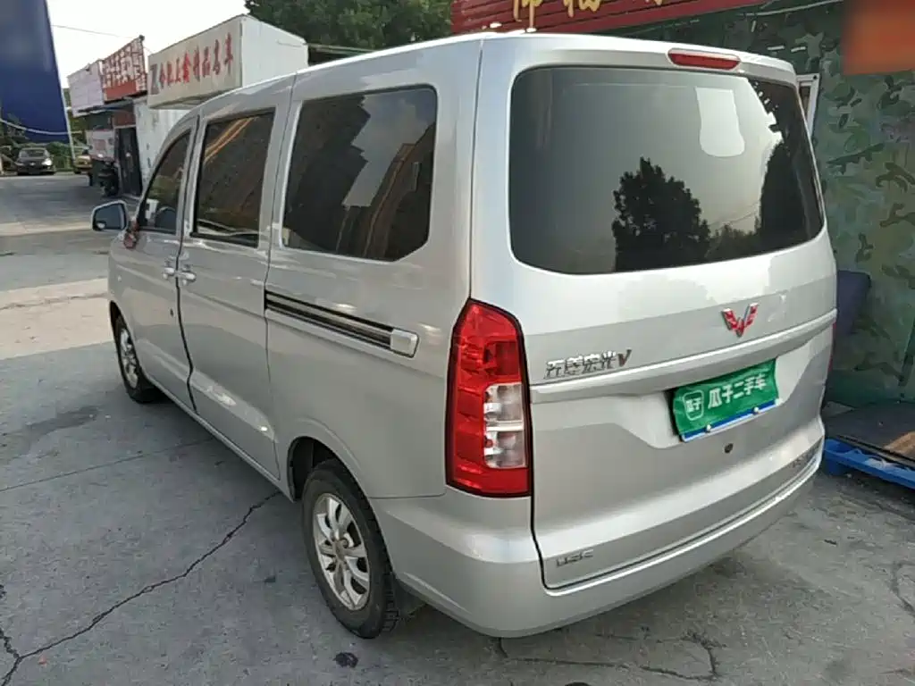 Wuling Hongguang V — миниатюра 5