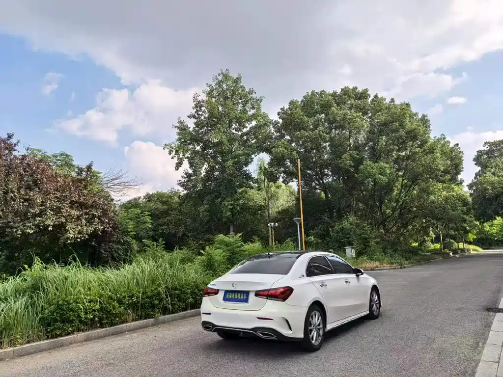 Mercedes-Benz A-Class — миниатюра 6