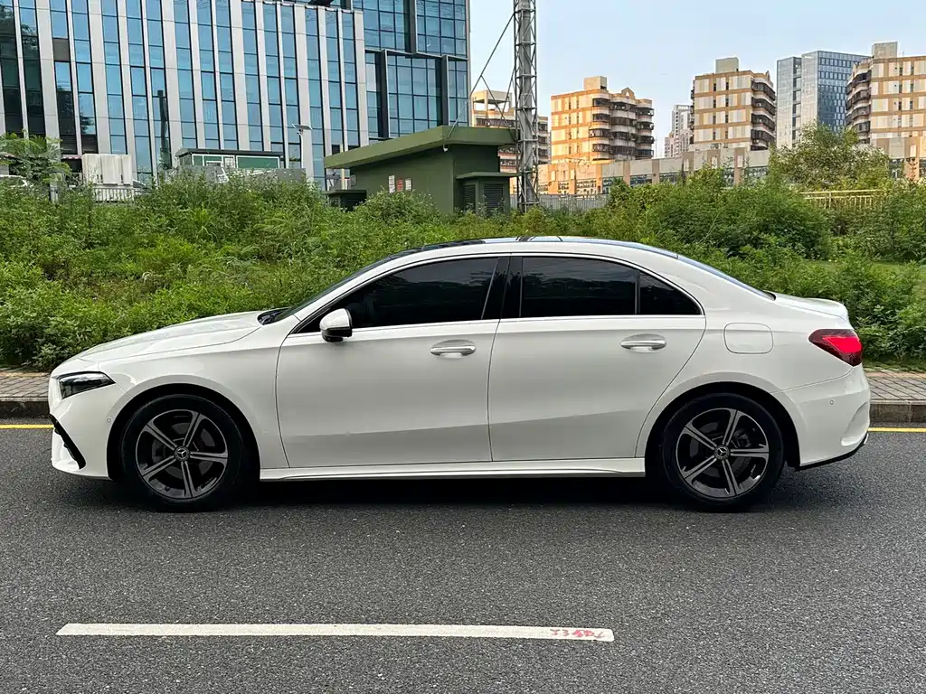Mercedes-Benz A-Class — миниатюра 18