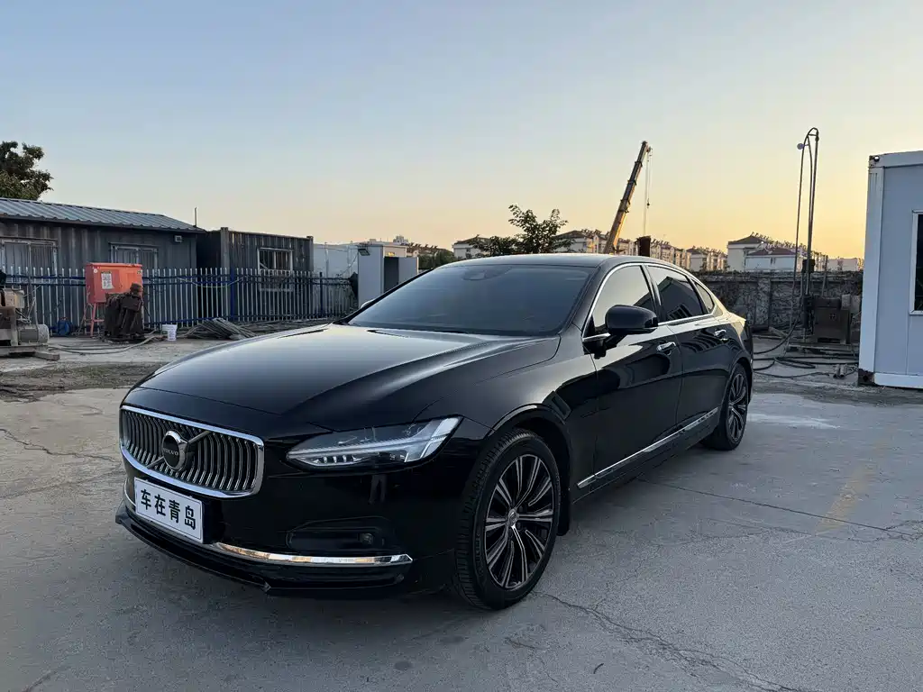 Volvo S90