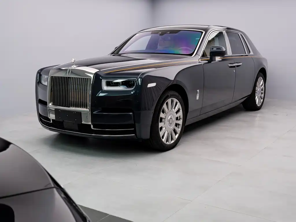 ROLLS-ROYCE PHANTOM