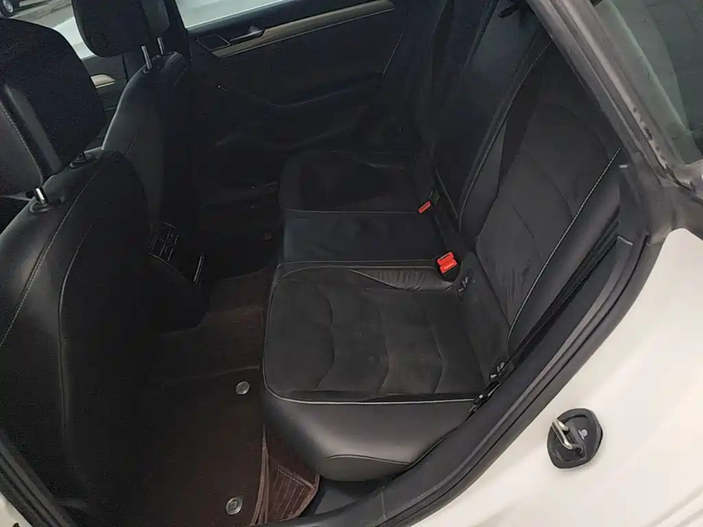 Volkswagen CC — миниатюра 17