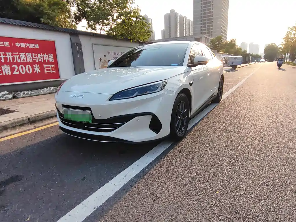 BYD Seal 06