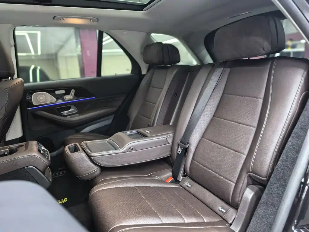 Mercedes-Benz GLE (Import) — миниатюра 30