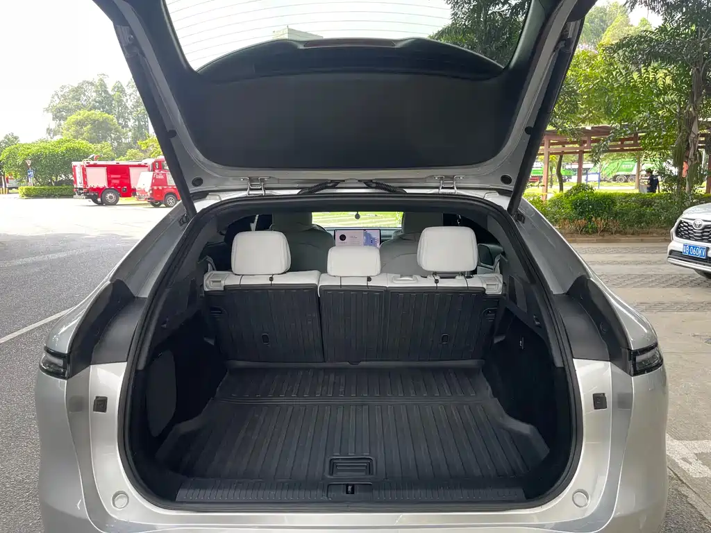 XPeng G6 — миниатюра 9