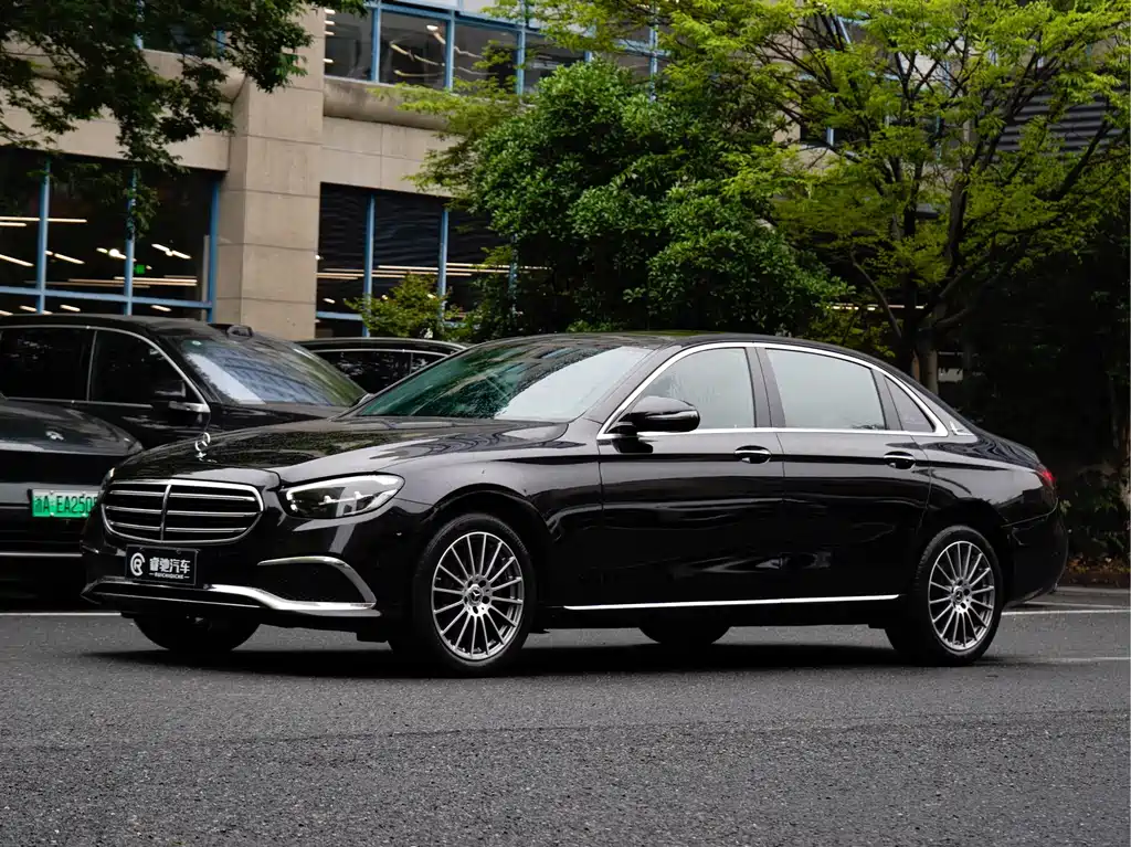 Mercedes-Benz E-Class 2024