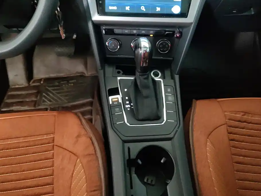 Volkswagen Lamando — миниатюра 16