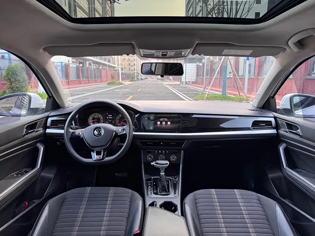 Volkswagen Lavida — миниатюра 8