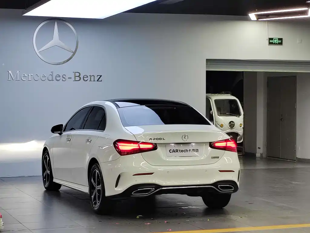Mercedes-Benz A-Class A 2023 A 200 L Fashion