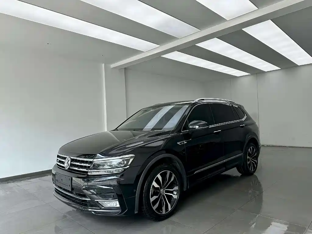 Купить Volkswagen Tiguan L