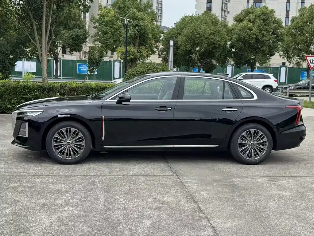 Hongqi H5 2026 2.0T AT Pro