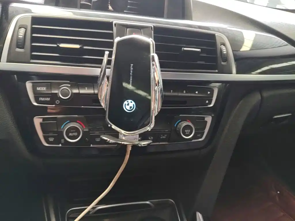 BMW 3 Series — миниатюра 13