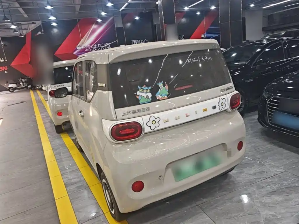 Wuling MINIEV — миниатюра 5