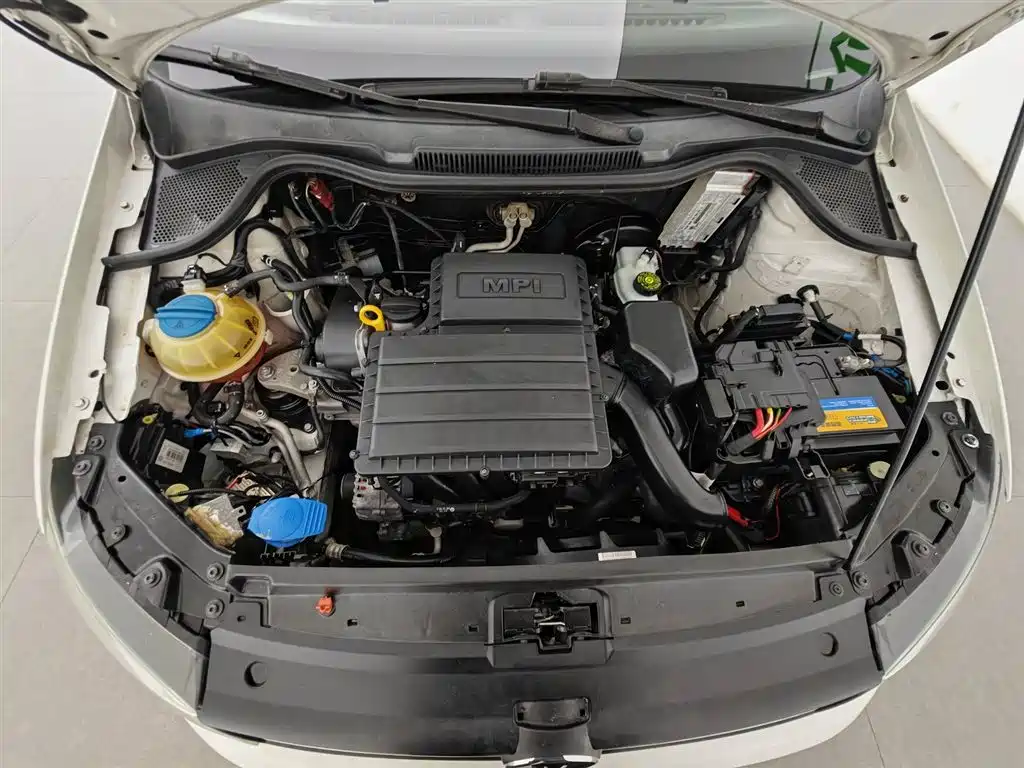 Volkswagen Polo 2014 1.6L AT 30