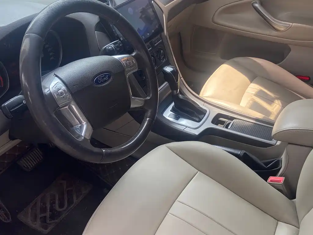 Ford Mondeo 2013 2.3L Luxury