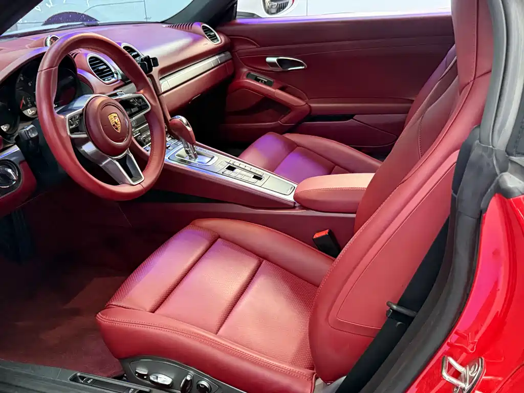 Porsche 718 2019 Boxster T 2.0T