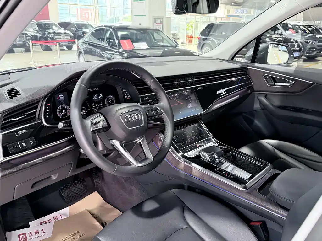 Audi Q7 — миниатюра 5