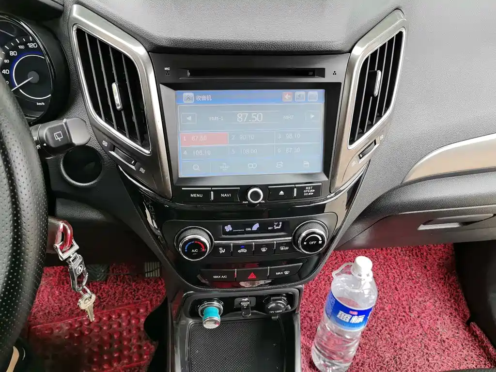 Changan CS15 — миниатюра 9