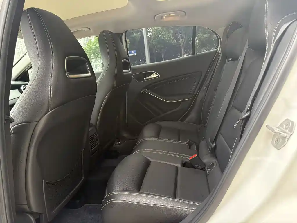 Mercedes-Benz GLA 2016 GLA 200