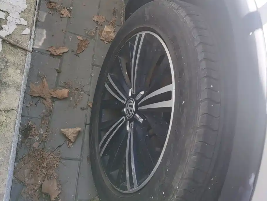 Volkswagen Tiguan L — миниатюра 6