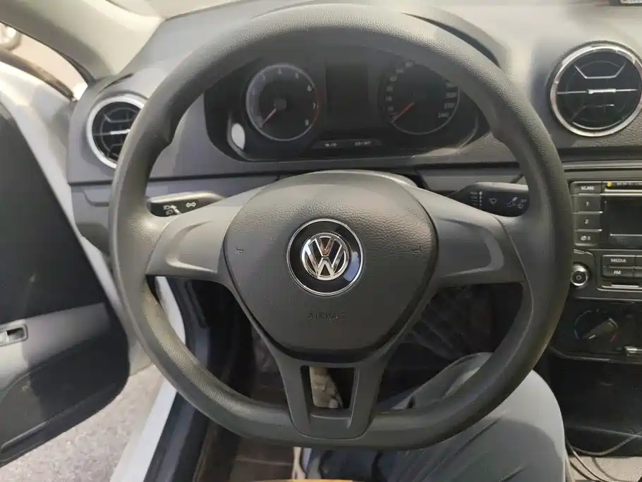 Volkswagen Jetta — миниатюра 15
