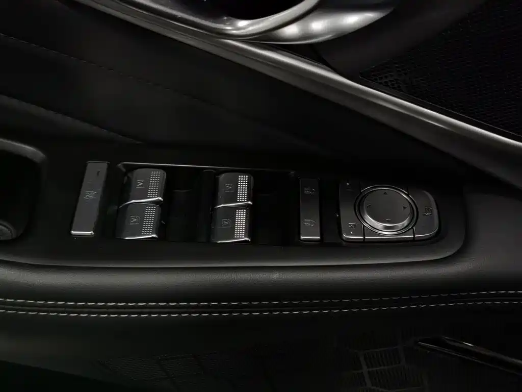 GAC GS8 2024 2.0TGDI Luxury Smart Connect 7 мест