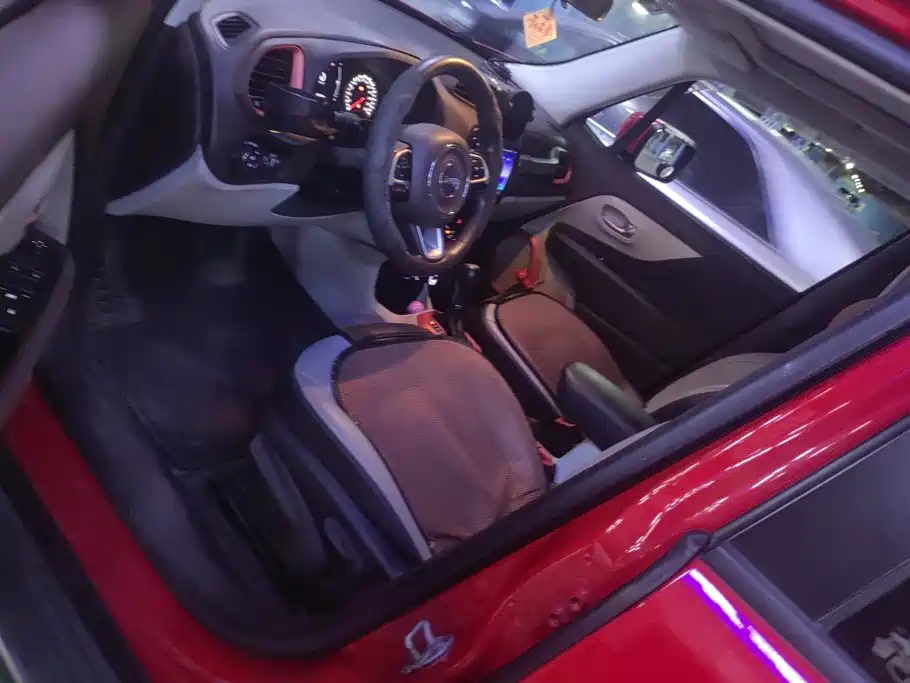 Jeep Renegade — миниатюра 9