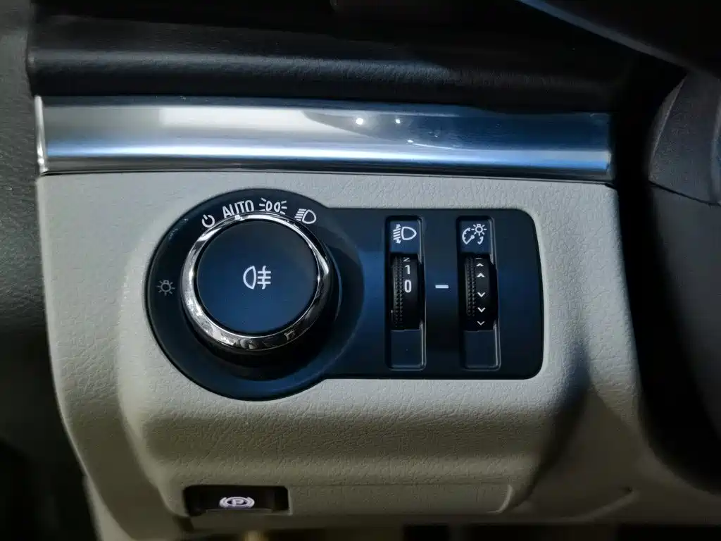 Buick GL8 — миниатюра 21