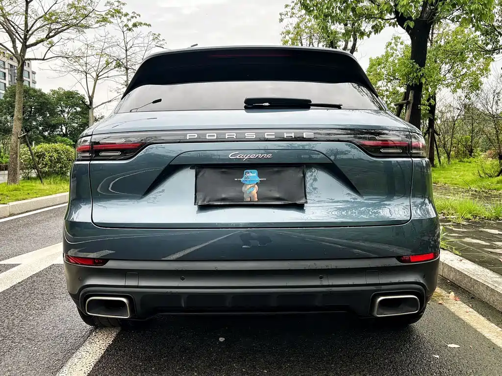 Porsche Cayenne — миниатюра 5