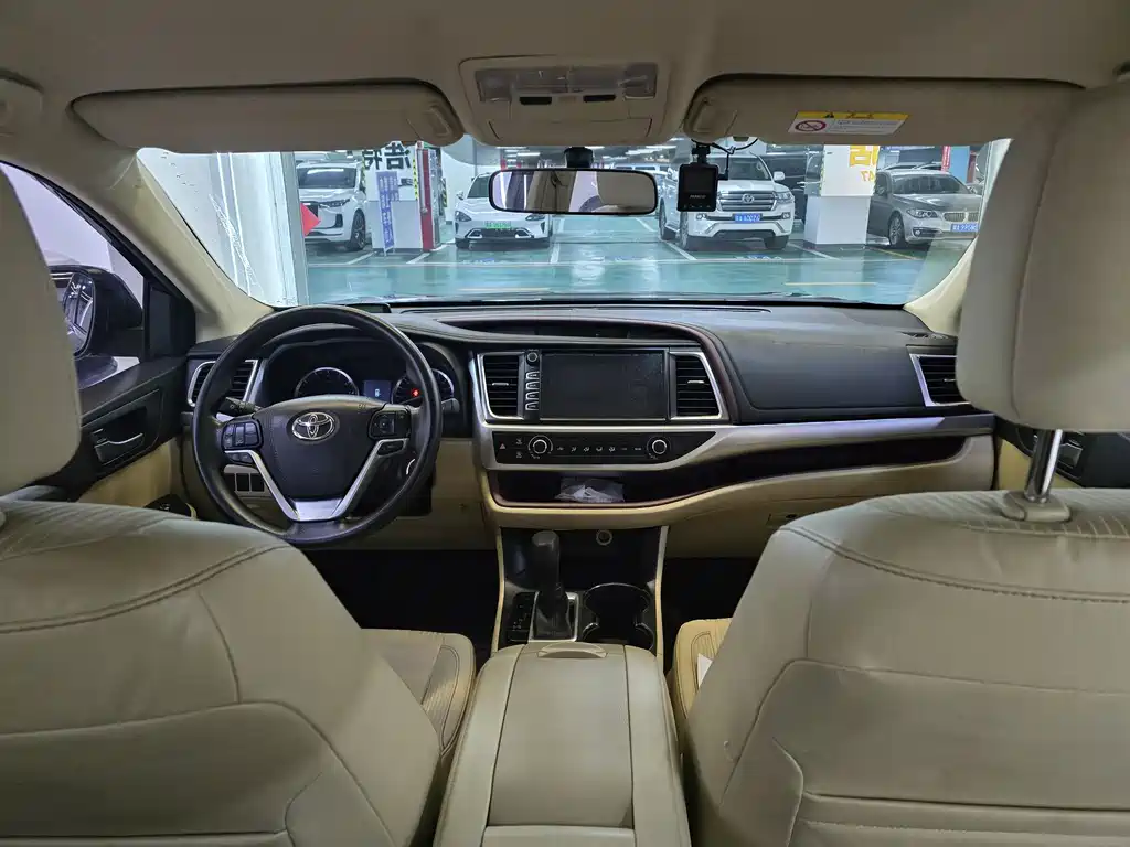 Toyota Highlander 2015 3.5L Elite 7 мест