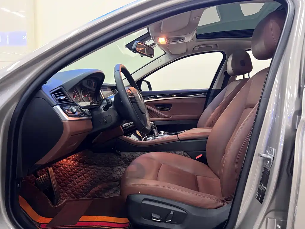 BMW 5 Series (Import) — миниатюра 7