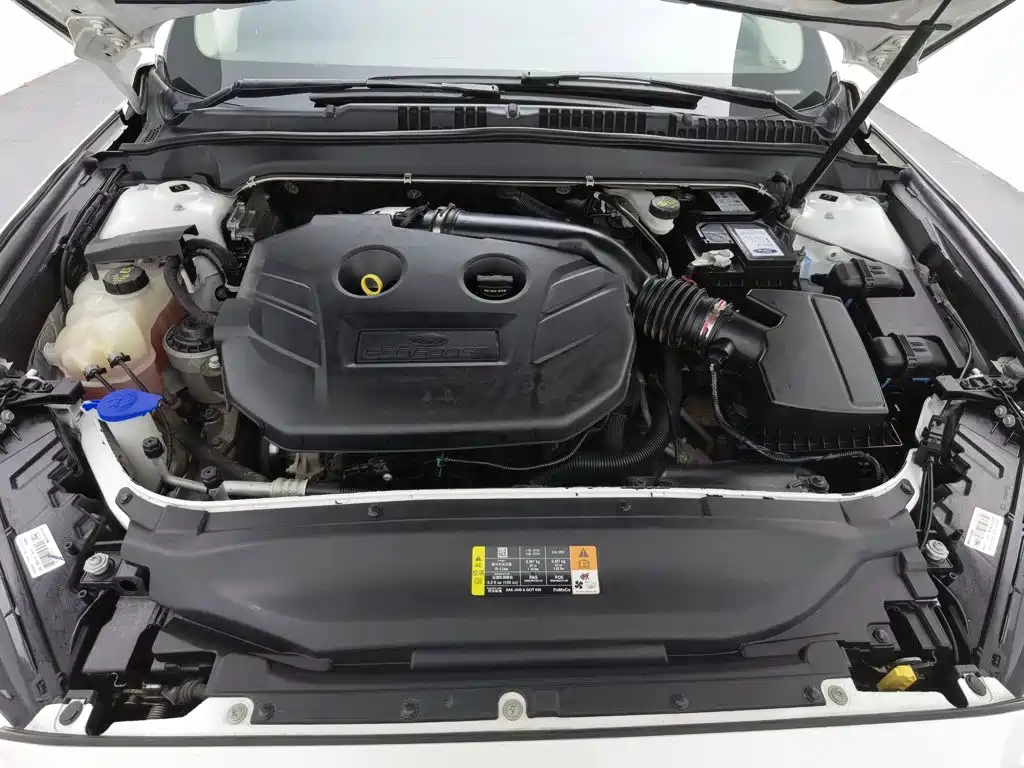Ford Mondeo — миниатюра 6