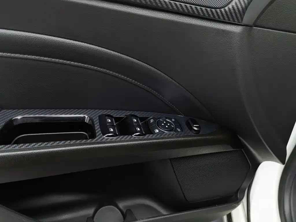 Ford Mondeo — миниатюра 9