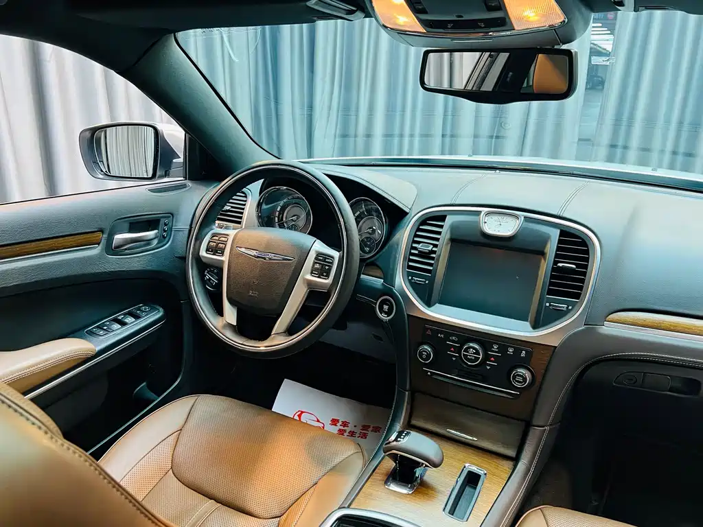 Chrysler 300C — миниатюра 14
